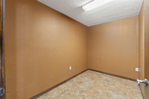 Immobilier commercial à louer à Spring Hill, Floride: 286.32 m2 № 2294963 - photo 20