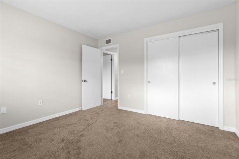 Condominio en alquiler en Saint Petersburg, Florida, 2 dormitorios, 85.01 m2 № 2122864 - foto 18