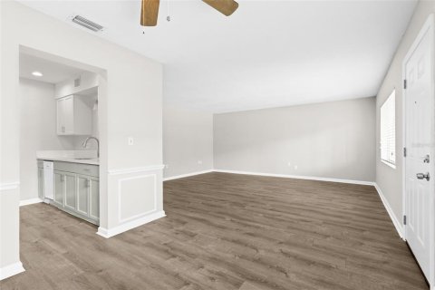 Condominio en alquiler en Saint Petersburg, Florida, 2 dormitorios, 85.01 m2 № 2122864 - foto 7