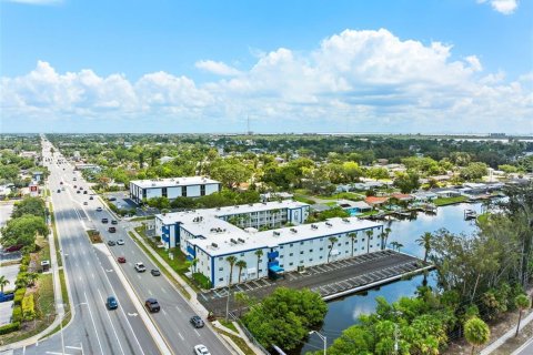 Condominio en alquiler en Saint Petersburg, Florida, 2 dormitorios, 85.01 m2 № 2122864 - foto 23