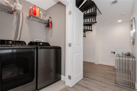 Adosado en venta en Oakland Park, Florida, 3 dormitorios, 166.02 m2 № 2188527 - foto 28