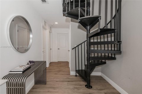 Adosado en venta en Oakland Park, Florida, 3 dormitorios, 166.02 m2 № 2188527 - foto 27
