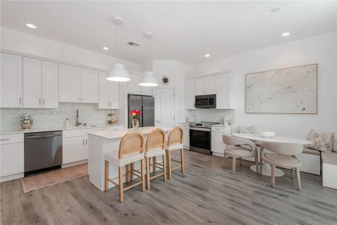 Adosado en venta en Oakland Park, Florida, 3 dormitorios, 166.02 m2 № 2188527 - foto 10