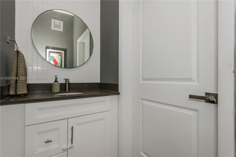 Adosado en venta en Oakland Park, Florida, 3 dormitorios, 166.02 m2 № 2188527 - foto 12