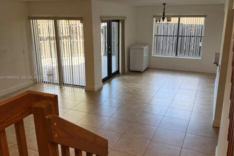 Купить таунхаус в Майами, Флорида 2 спальни, 126.35м2, № 2052315 - фото 5