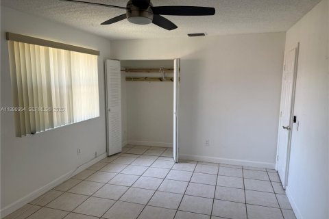 Купить таунхаус в Майами, Флорида 2 спальни, 126.35м2, № 2052315 - фото 27