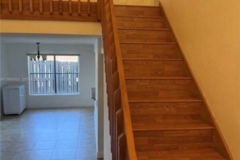 Купить таунхаус в Майами, Флорида 2 спальни, 126.35м2, № 2052315 - фото 19