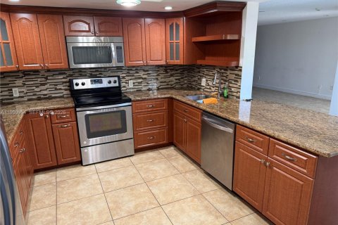 Купить таунхаус в Майами, Флорида 2 спальни, 126.35м2, № 2052315 - фото 12