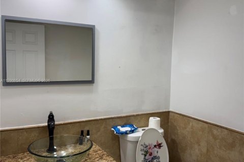 Купить таунхаус в Майами, Флорида 2 спальни, 126.35м2, № 2052315 - фото 16