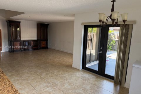 Купить таунхаус в Майами, Флорида 2 спальни, 126.35м2, № 2052315 - фото 9