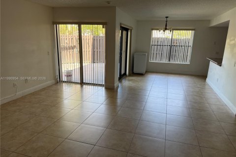 Купить таунхаус в Майами, Флорида 2 спальни, 126.35м2, № 2052315 - фото 3