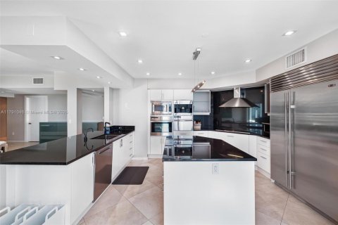 Copropriété à vendre à Miami, Floride: 4 chambres, 317.26 m2 № 1731813 - photo 21