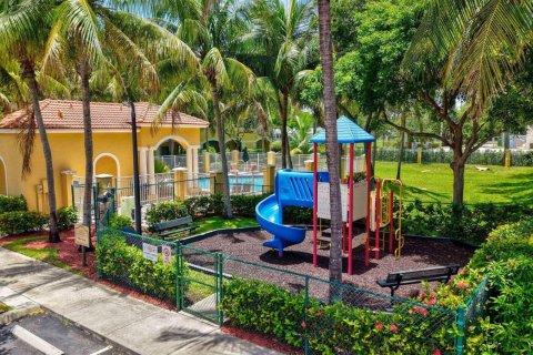Touwnhouse à vendre à North Lauderdale, Floride: 3 chambres, 130.43 m2 № 2181558 - photo 16