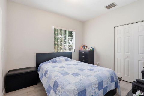Touwnhouse à vendre à North Lauderdale, Floride: 3 chambres, 130.43 m2 № 2181558 - photo 12