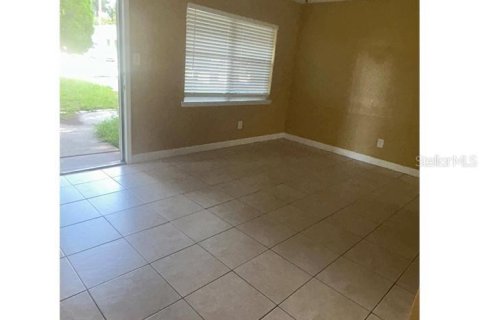 Villa ou maison à louer à Tampa, Floride: 3 chambres, 99.96 m2 № 2432652 - photo 6