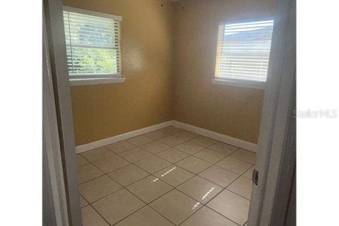 Villa ou maison à louer à Tampa, Floride: 3 chambres, 99.96 m2 № 2432652 - photo 3