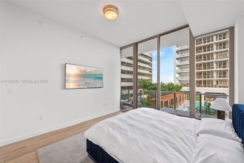 Снять в аренду кондоминиум в Майами, Флорида 2 спальни, № 1989404 - фото 17
