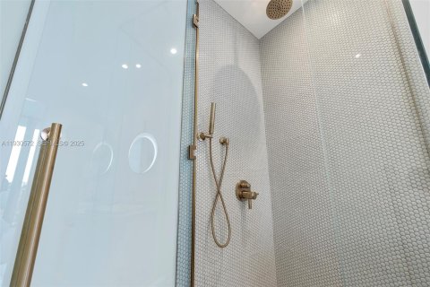 Снять в аренду кондоминиум в Майами, Флорида 2 спальни, № 1989404 - фото 16