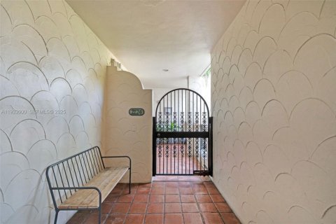 Condominio en venta en Miami Beach, Florida, 3 dormitorios, 254.92 m2 № 1991719 - foto 3