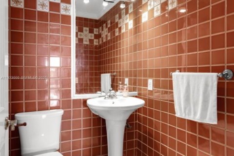 Condominio en venta en Miami Beach, Florida, 3 dormitorios, 254.92 m2 № 1991719 - foto 23