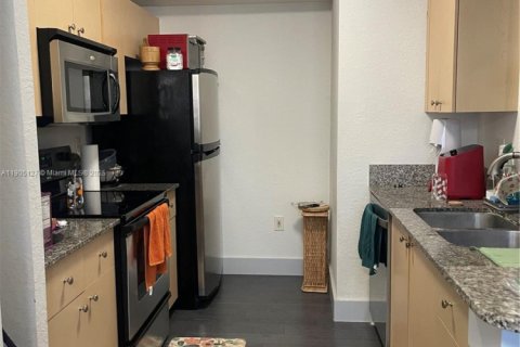 Condominio en Miramar, Florida, 2 dormitorios  № 2013690