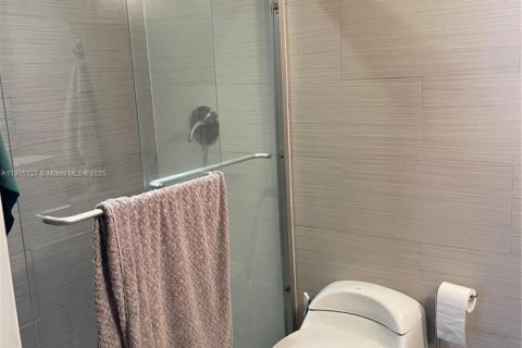 Condominio en alquiler en Miramar, Florida, 2 dormitorios, 111.95 m2 № 2013690 - foto 7