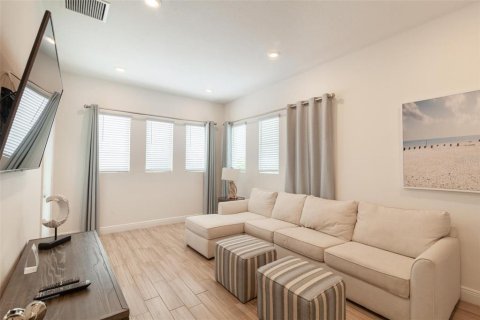 Casa en alquiler en Kissimmee, Florida, 3 dormitorios, 168.9 m2 № 1917169 - foto 12