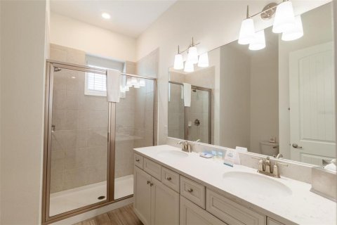 House in Kissimmee, Florida 3 bedrooms, 168.9 sq.m. № 1917169 - photo 17