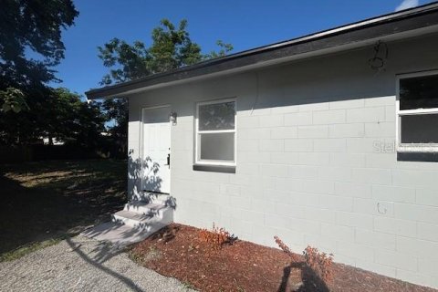 Immobilier commercial à vendre à Orlando, Floride: 4 chambres, 107.02 m2 № 1905834 - photo 12