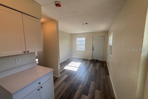 Immobilier commercial à vendre à Orlando, Floride: 4 chambres, 107.02 m2 № 1905834 - photo 16