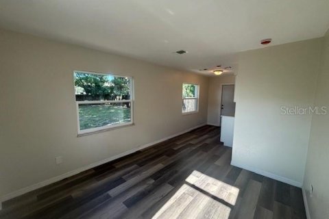 Immobilier commercial à vendre à Orlando, Floride: 4 chambres, 107.02 m2 № 1905834 - photo 14