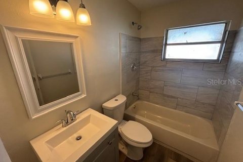 Immobilier commercial à vendre à Orlando, Floride: 4 chambres, 107.02 m2 № 1905834 - photo 17
