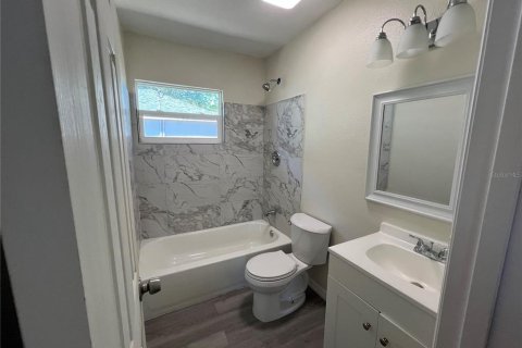 Immobilier commercial à vendre à Orlando, Floride: 4 chambres, 107.02 m2 № 1905834 - photo 5