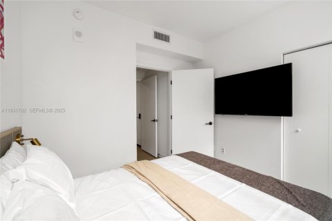 Снять в аренду кондоминиум в Майами, Флорида 2 спальни, № 1992520 - фото 20