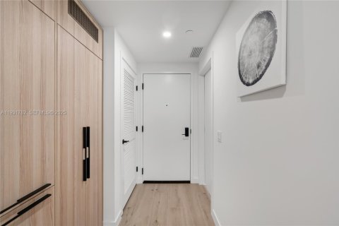 Снять в аренду кондоминиум в Майами, Флорида 2 спальни, № 1992520 - фото 11