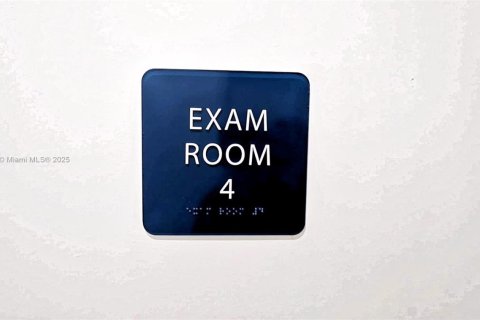 Immobilier commercial à vendre à Hollywood, Floride № 1961400 - photo 12