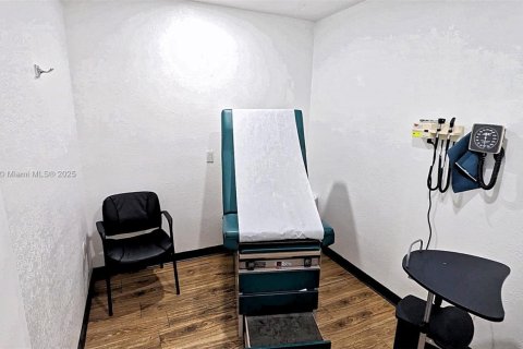 Immobilier commercial à vendre à Hollywood, Floride № 1961400 - photo 11