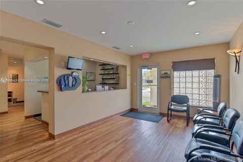 Immobilier commercial à vendre à Hollywood, Floride № 1961400 - photo 5