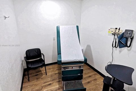 Immobilier commercial à vendre à Hollywood, Floride № 1961400 - photo 17