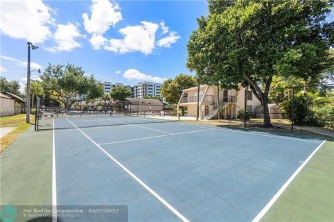Copropriété à vendre à Plantation, Floride: 3 chambres, 163.14 m2 № 2171427 - photo 19