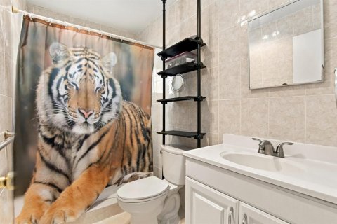 Villa ou maison à vendre à Tamarac, Floride: 2 chambres, 126.9 m2 № 2433905 - photo 5