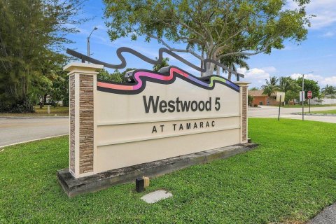 Villa ou maison à vendre à Tamarac, Floride: 2 chambres, 126.9 m2 № 2433905 - photo 24