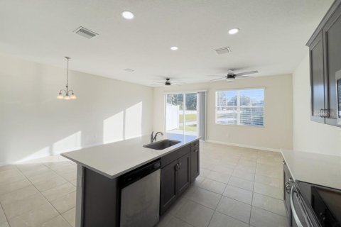 Touwnhouse à louer à Riverview, Floride: 3 chambres, 165.09 m2 № 1898450 - photo 12
