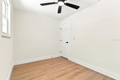 House in Ormond Beach, Florida 4 bedrooms, 205.04 sq.m. № 2210102 - photo 24