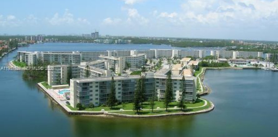Condo in Aventura, Florida, 1 bedroom  № 2003576