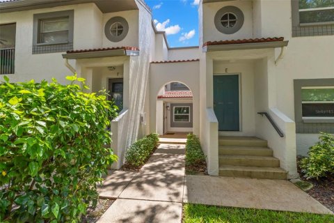 Condo in Saint Petersburg, Florida, 2 bedrooms  № 1835841 - photo 2