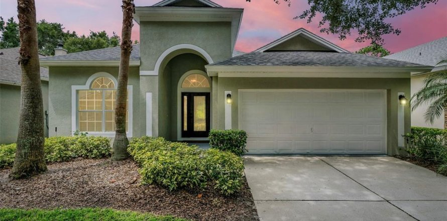 House in Lake Mary, Florida 3 bedrooms, 189.71 sq.m. № 1911110
