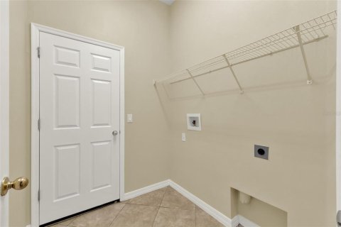 House in Lake Mary, Florida 3 bedrooms, 189.71 sq.m. № 1911110 - photo 20