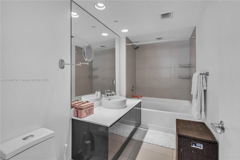 Купить кондоминиум в Майами, Флорида 2 спальни, 94.39м2, № 1852294 - фото 15