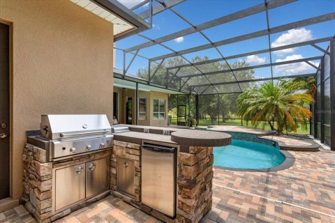House in Apopka, Florida 5 bedrooms, 411.19 sq.m. № 1884471 - photo 25